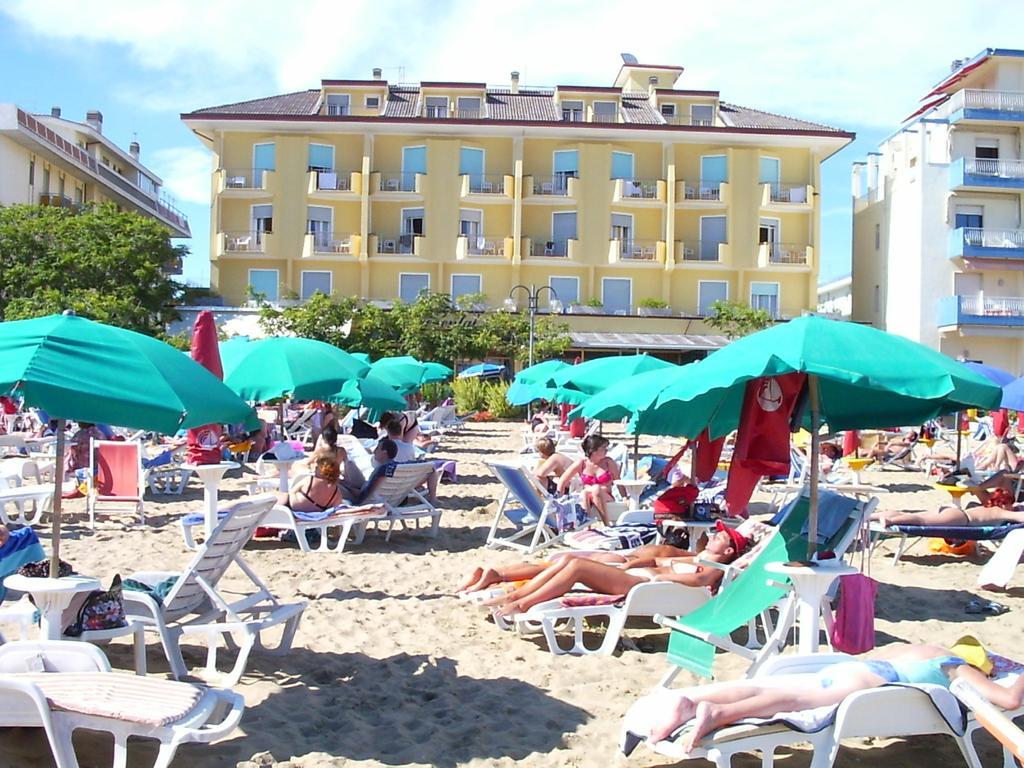 Continental Hotel 3*
